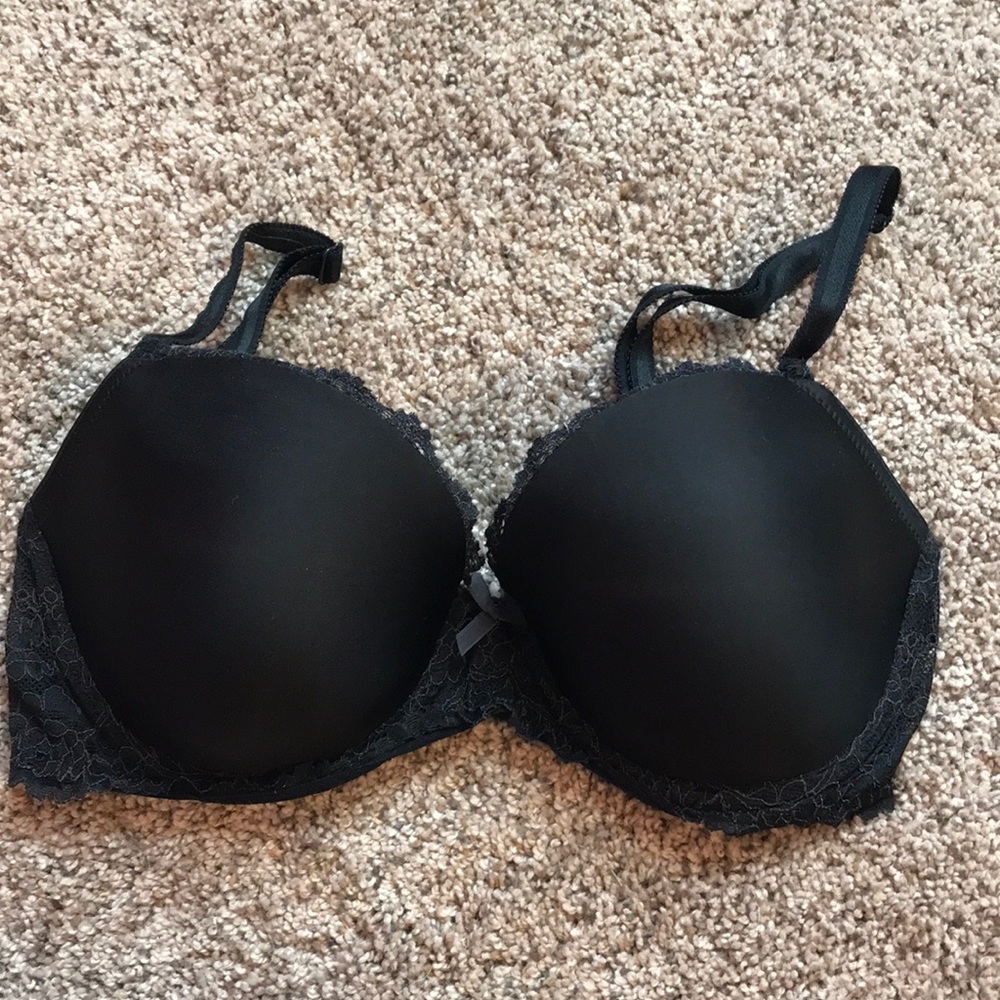 Victoria Secrete Bra size 32DD